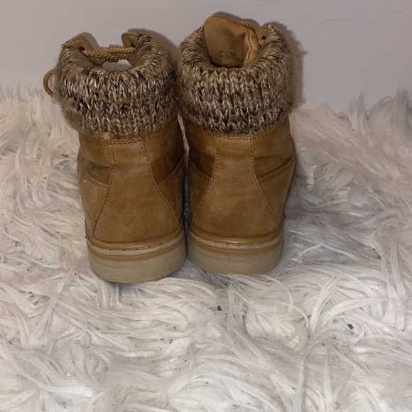 Timberlands - Picture 5 of 6